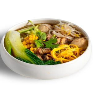 Ramen in brodo con manzo
